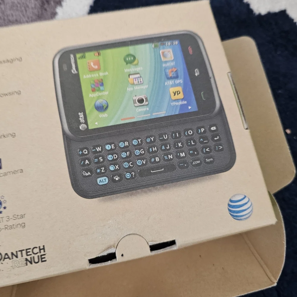 Pantech Renue Qwerty Slider Keyboard phone With Charger And Box